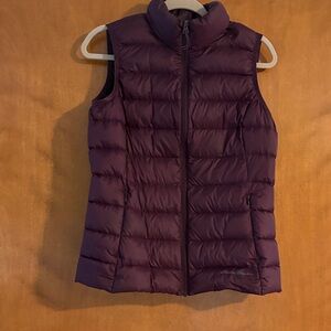 Eddie Bauer Women's Plum colored CirrusLite down vest size small